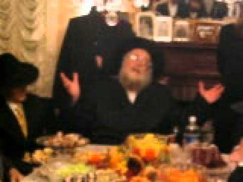 Toldos Aharon Rebbe in Queens