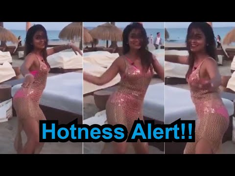 This video of Shriya Saran dancing on the beach is unmissable!