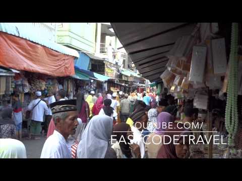 amazing Ampel bazaar  and   Ampel mosque Surabaya