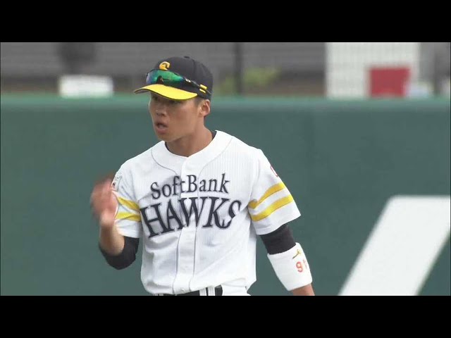 【ファーム】ホークス・川原田純平 回転しながらの好守!! 2022年4月29日 福岡ソフトバンクホークス 対 阪神タイガース