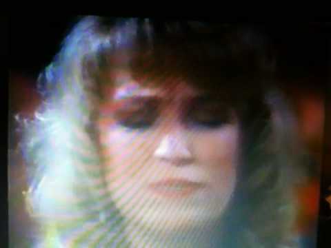 Would You Lay With Me (In A Field Of Stone) Tanya Tucker  live 1992 Ryman