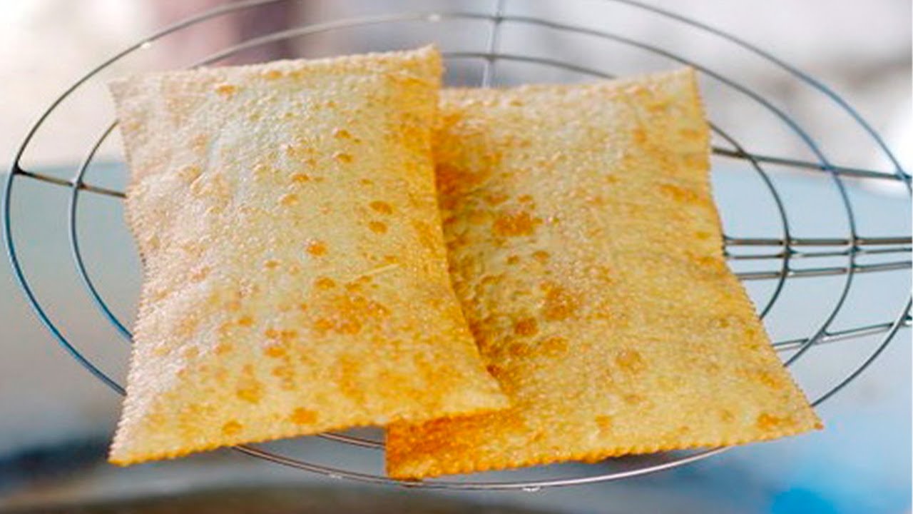 Pastel de Feira por "Receitas da Elem"