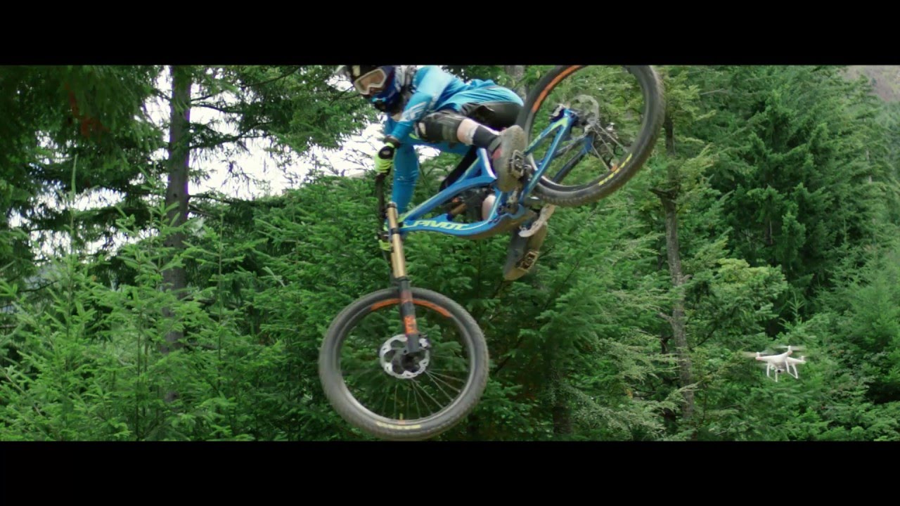 Квадрокоптер DJI Phantom 4