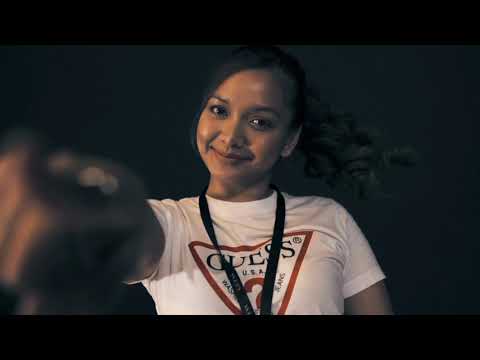 Azira Shafinaz (Pekerja Butik Guess) - Selebriti First Job