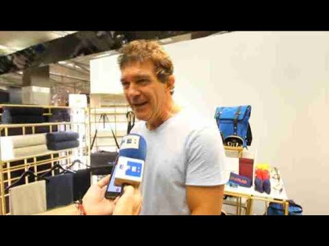 Antonio Banderas: "I'm feeling great and I'm not having another heart operation."