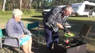 preview picture of video 'Caravanning: Breakfast by Lake Broadwater Qld Australia'