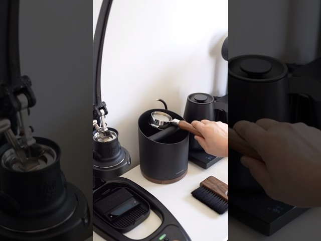Vídeo relacionado con URMONA Caja para Posos de Café 1,3 L, Knock Box de Acero Inoxidable Barista