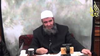 في حال عرضت لي مسألة وأشكلة علي آيه من كتاب الله هل الاولى ان أبحث عن الحل في الكتب والتفاسير ان ان image