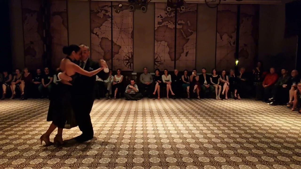 Natalia Hills & Hernan Alvarez Prieto @ "Tres esquinas"