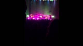 Don't Trust Me Live • Phillip Phillips