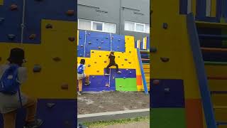 Download lagu terus berjuang #shorts #tulus #monokrom mp3