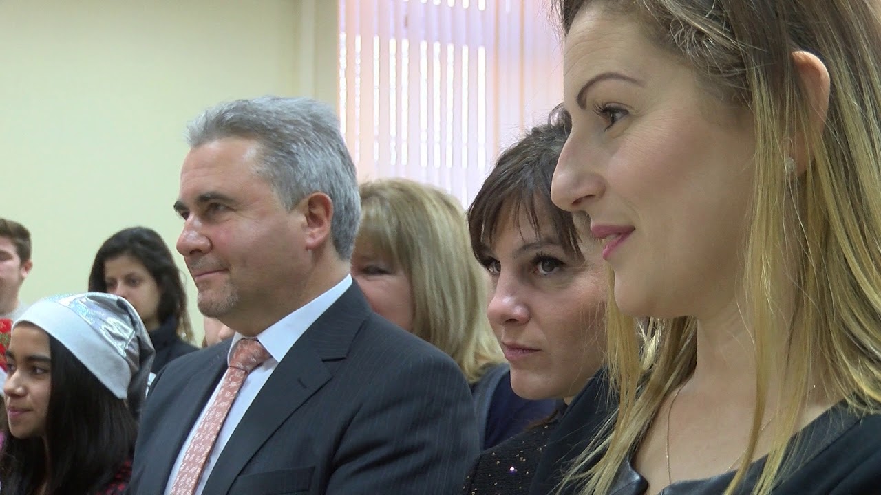 Откриха благотворителният базар на областният управител на Хасково – "За повече деца в България"
