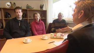 Minsken: In blik efter de skermen fan it krematorium fan Goutum