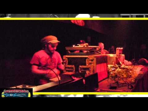 FORWARD FEVER ft i natural (uk) - foward up di dub stepping time pt 14 @ coronation day cactus 2012