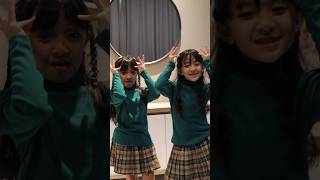 Download lagu JOGET VIRAL BIMSALABIM #kembar #trends #jogetviral #shorts mp3 Download lagu JOGET VIRAL BIMSALABIM #kembar #trends #jogetviral #shorts mp3