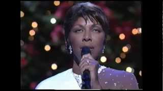 Natalie Cole LIVE - Silent Night