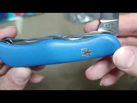 mikov piknik 101-NH-6P et le mikov  praktik 115-NH-6AK  et le victorinox trailmaster