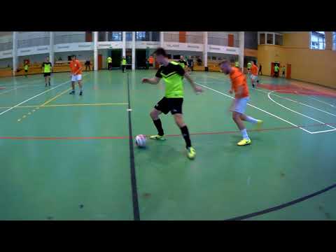 StrefaFutbolu.pl: Nieobliczalni - Wybrzeże Klatki Schodowej