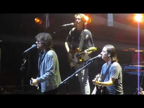 245. Jeff Lynne's ELO with Dhani Harrison  07⁄16⁄2019  Handle with Care.