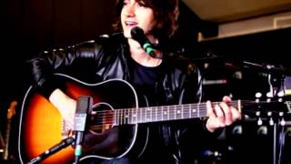 Alex Turner  (Arctic Monkeys)  - Mardy Bum Acoustic