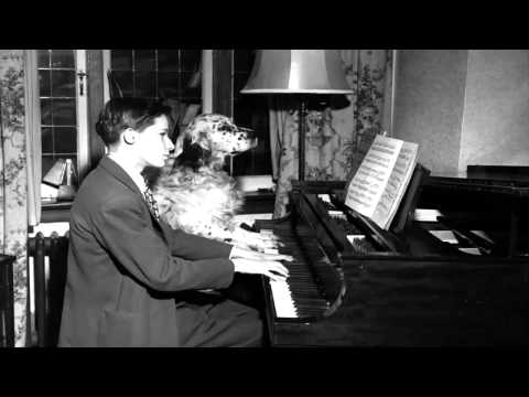 Glenn Gould - Bach Partita No. 3 in A Minor, BWV 827 - (HD)