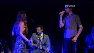 Joss Stone and Paul Dempsey perform Throw Your Arms Around Me