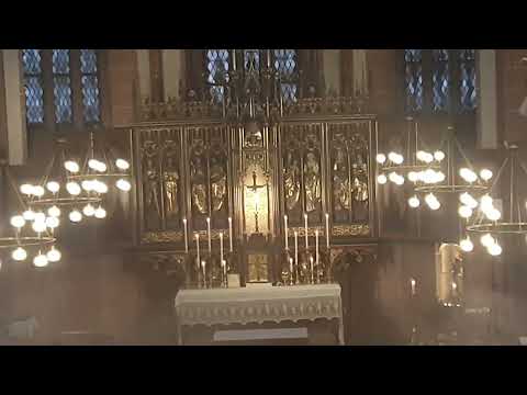 24. Fronleichnam, 16.6.2022, Deutschordenskirche Frankfurt: Ankunft der Prozession in die Kirche