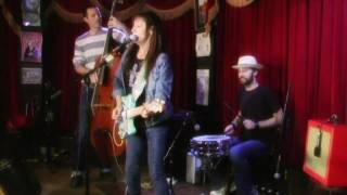 Rosie Flores "This Cat's in the Doghouse"