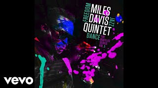 Miles Davis - Circle (from Freedom Jazz Dance: The Bootleg Series Vol. 5) (Audio)