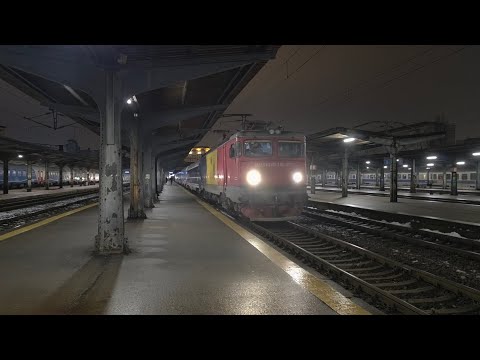 Trenul Unirii IC 561 București Nord-Iași plecând din stația București Nord.