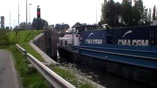 preview picture of video 'Ecluse de Boortmeerbeek, canal de Louvain'