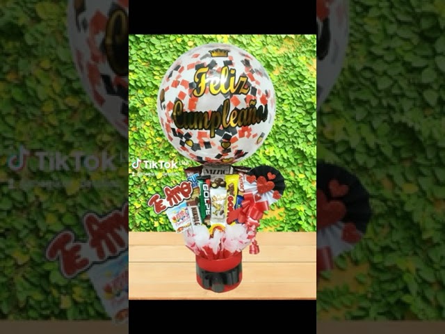 Vídeo relacionado con Decoraciones de cumpleaños número 35 en oro, topper de pastel de cumpleaños número 35 en oro y negro, vela de cumpleaños número 35 para hombres y mujeres, velas de fiesta en oro, suministros de