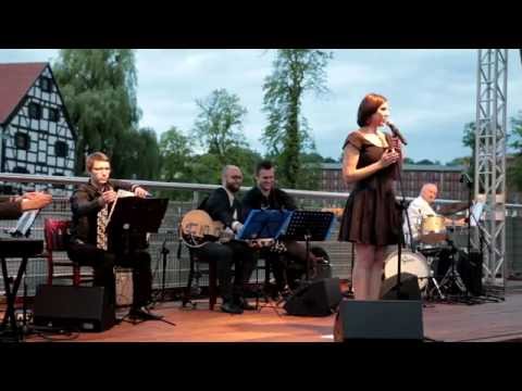 Rzeka Muzyki - Monika Węgiel piosenki Edith Piaf. Bydgoszcz 17.07.2016