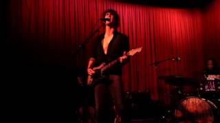 Cobi - Nobody Opened the Door (at The Hotel Cafe)