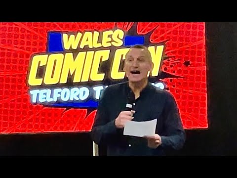 Christopher Eccleston reading the Zygon Inversion speech as the Ninth Doctor! - Wales Comic Con 2022