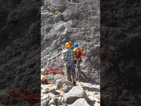 Cerro la cruz Escalada de 130mts, en los Gigantes Córdoba🇦🇷🧗 #escaladaenroca #climbing #viralshorts