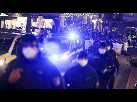 Inzidenz bei fast 388: Wieder Proteste und  "gesteigertes Gewaltpotenzial"