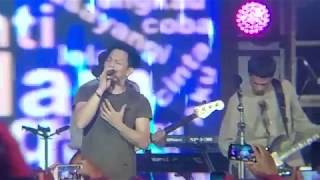 Download lagu NOAH - YANG TERDALAM LIVE BINTARO JAYA XCHANGE MALL TANGERANG SALAM RAMADHAN 2018 mp3