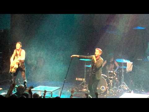 Jukebox Life Goes On video