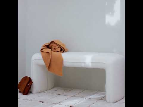Video Full - Banc rembourr&eacute; en tissu bouclette L100cm