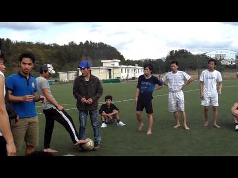 da bong giao luu doi co vo va doi e vo 2-0 hoa sun 25.10.2012 tac ngiep tai jeju.btv luyen.ha tinh