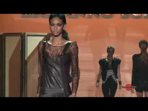 ERMANNO SCERVINO - Milan Fashion Week Runway Show SS 2010 | EXCLUSIVE Full HD footage (2009)