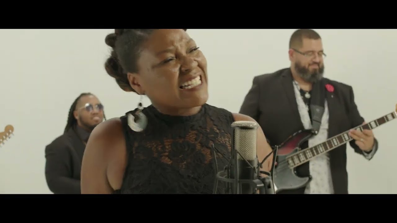 Promotional video thumbnail 1 for Sierra Green & The Giants