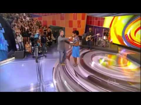 Jesuton canta tema de Morena e Théo em Salve Jorge 20.04.2013  Caldeirão do Huck