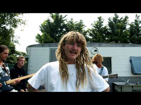 The Terrys  - WIG OUT (music video)