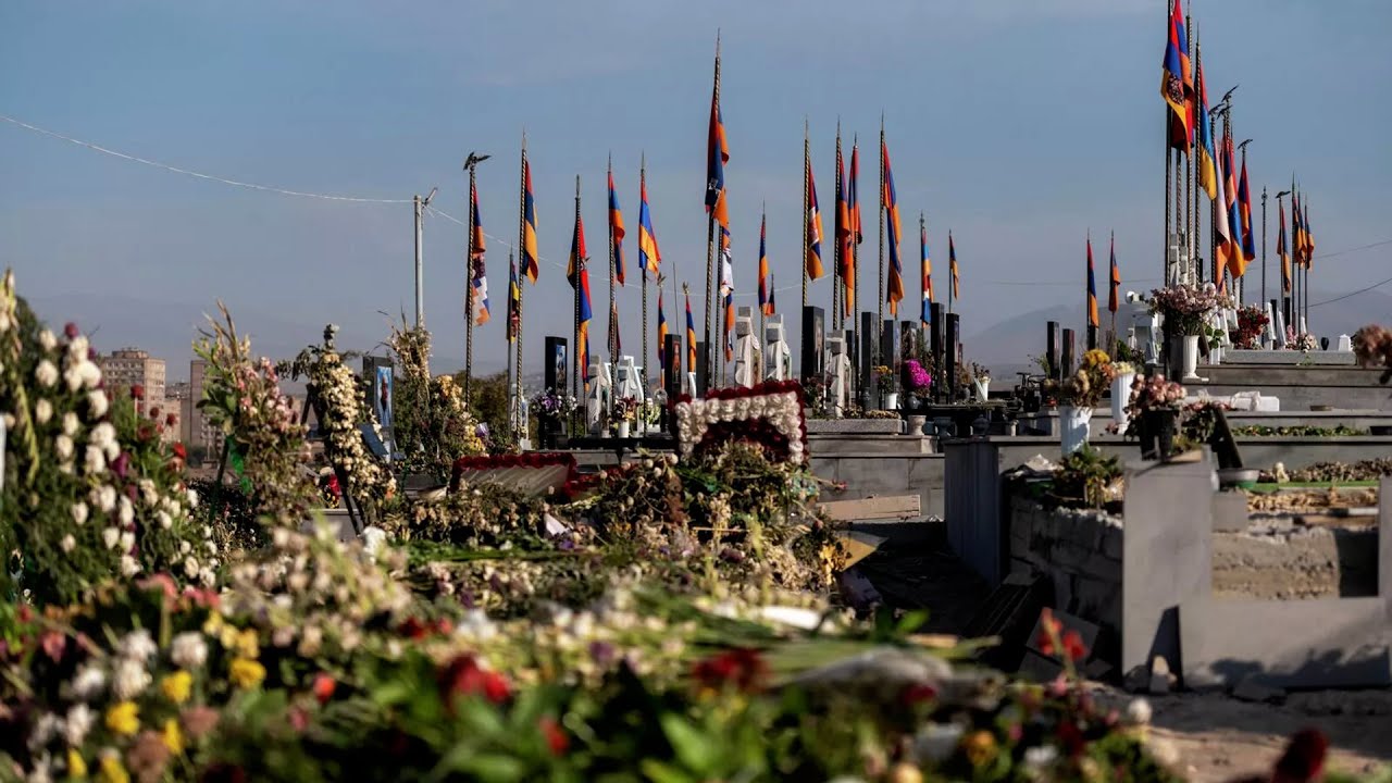 #Ուղիղ. 44-օրյա պատերազմից 4 տարի անց` հարգանքի տուրք Եռաբլուր պանթեոնում