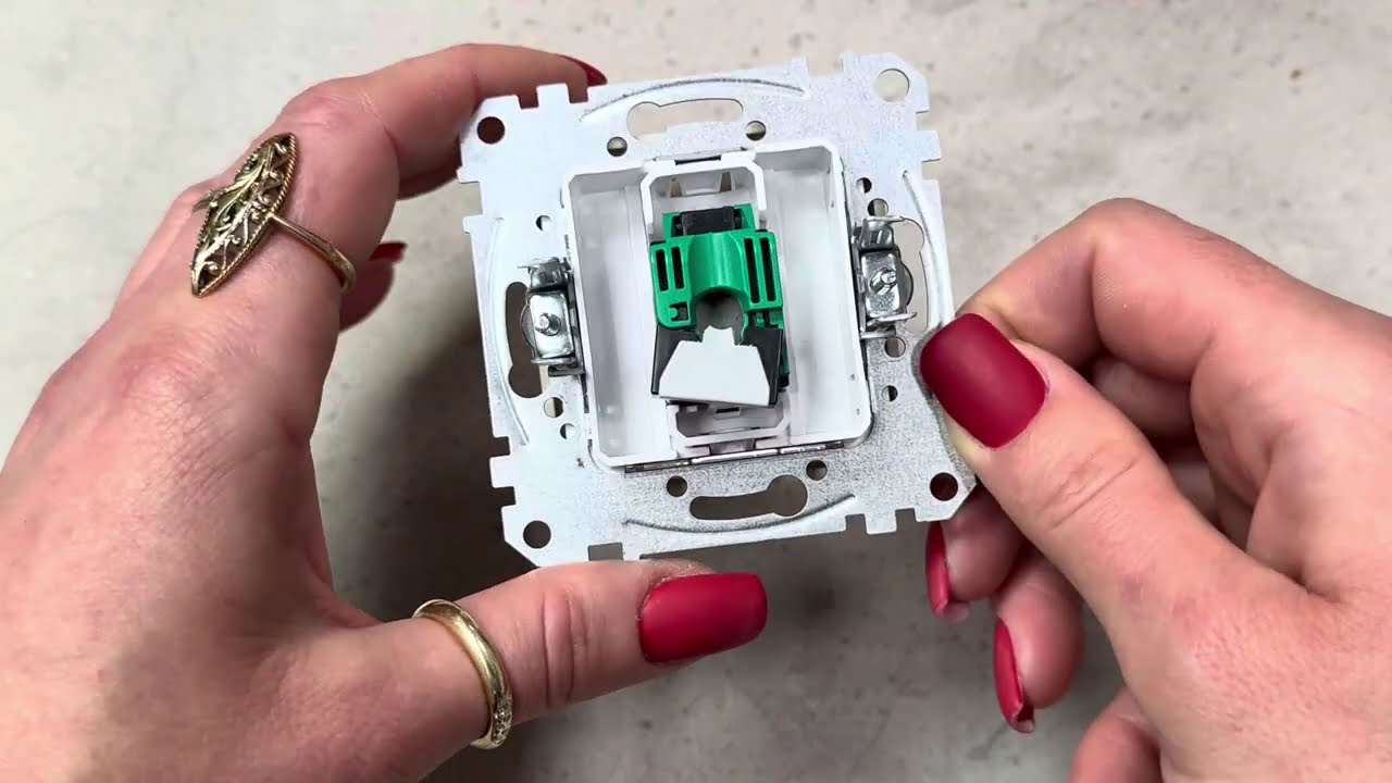 Комп'ютерна одинарна розетка SCHNEIDER Sedna Design cat5E UTP бежевий SDD112451