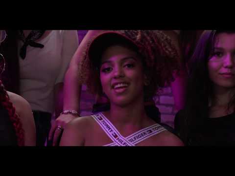 Cheryl Öztürk - Domme Jongens feat. Jay Zwarts