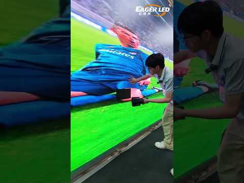 Helping Cristiano Ronaldo Repair His Knee! #ledscreen #leddisplay #eagerled #rentalleddisplay