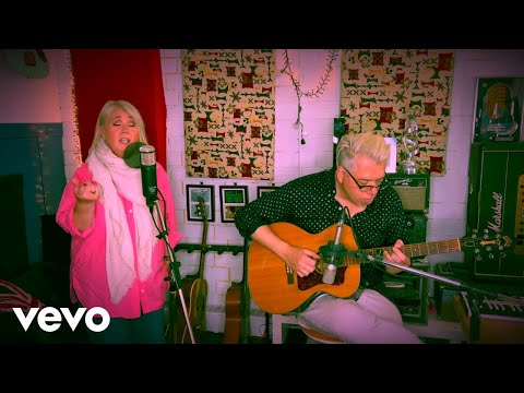 Jann Arden - Show Me Love (Acoustic Version)